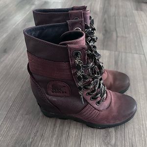 SOREL wedge boots 6.5